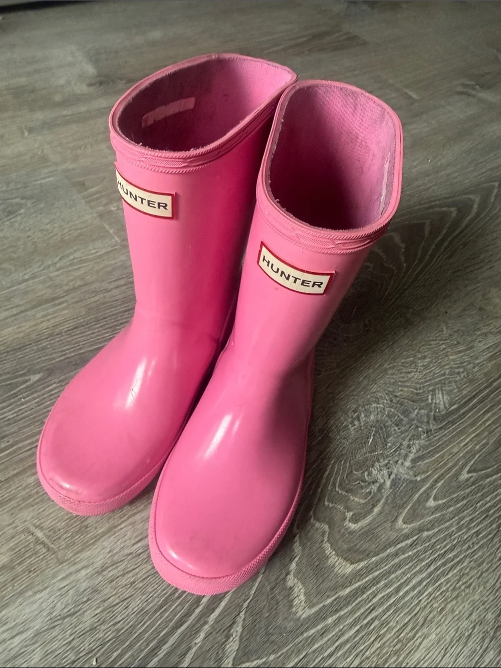 Hunter kids rain boots in pink. Size UK11 US12.